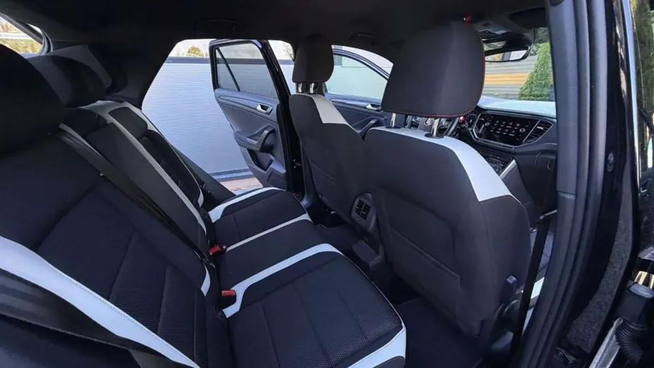 VOLKSWAGEN T-ROC -