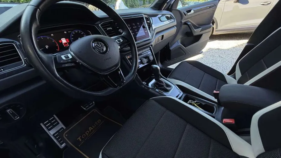 VOLKSWAGEN T-ROC -