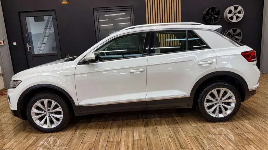 VOLKSWAGEN T-ROC -