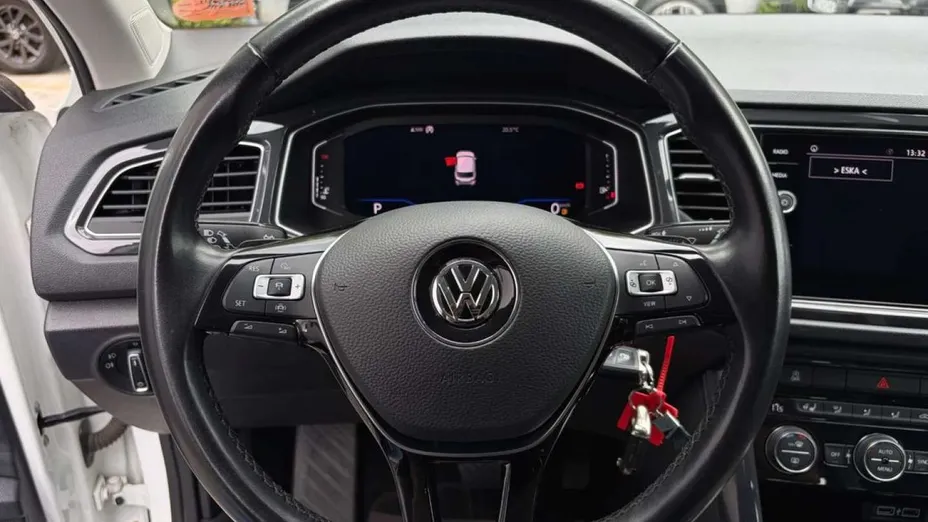 VOLKSWAGEN T-ROC -