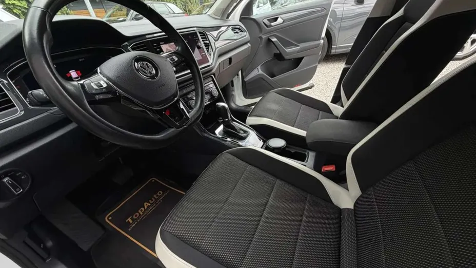 VOLKSWAGEN T-ROC -