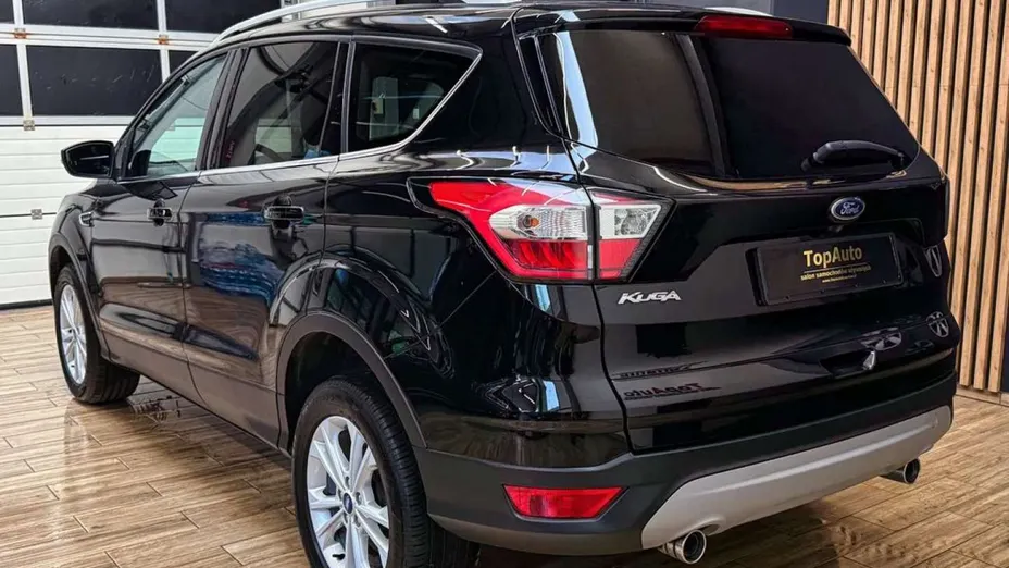 FORD Kuga -