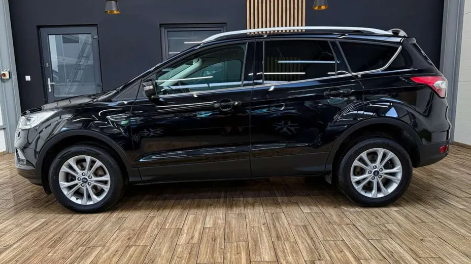 FORD Kuga -