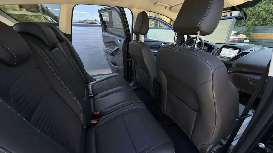 FORD Kuga -
