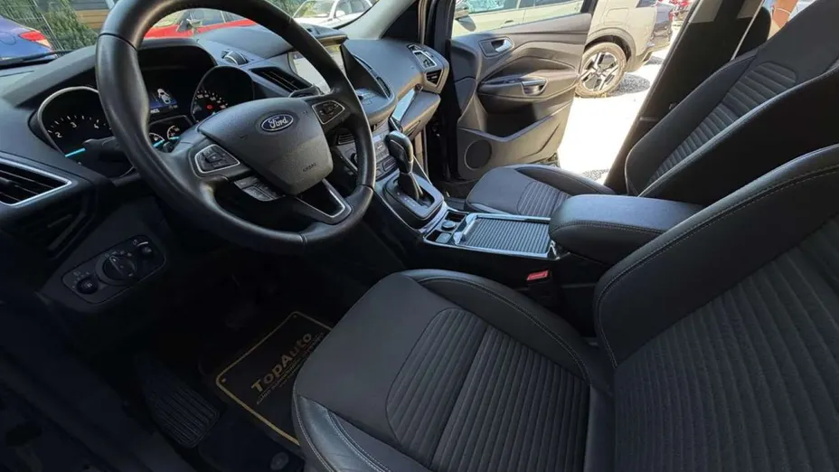 FORD Kuga -