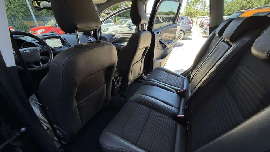 FORD Kuga -