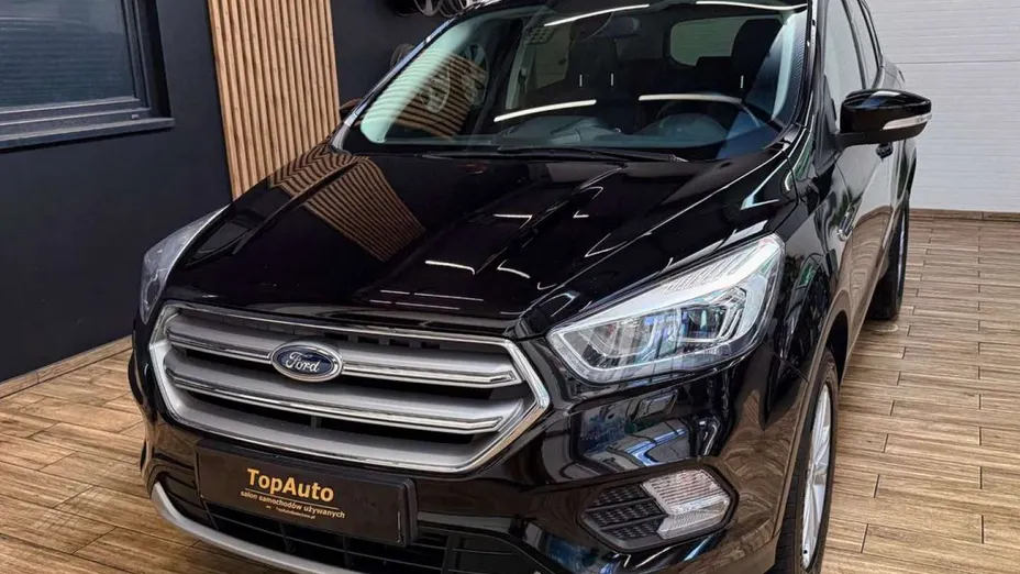 FORD Kuga -