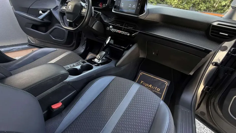 PEUGEOT 2008 -