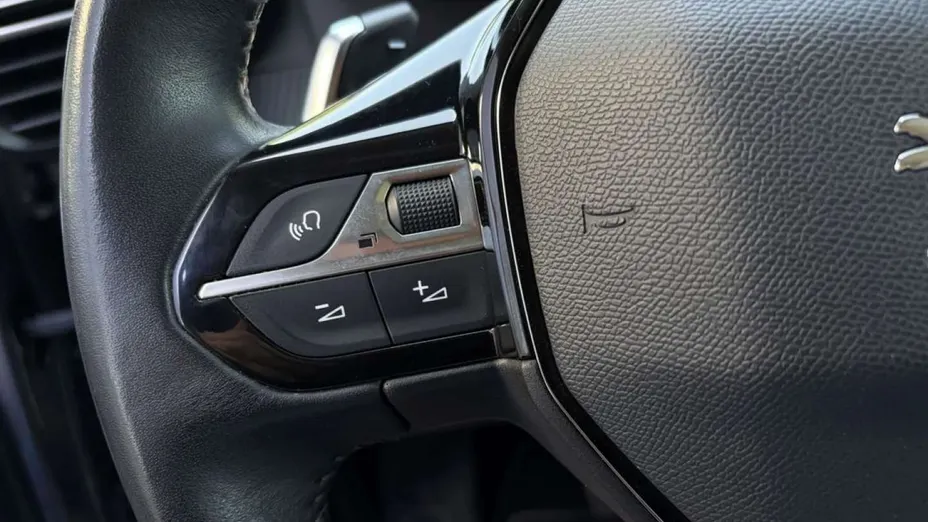 PEUGEOT 2008 -
