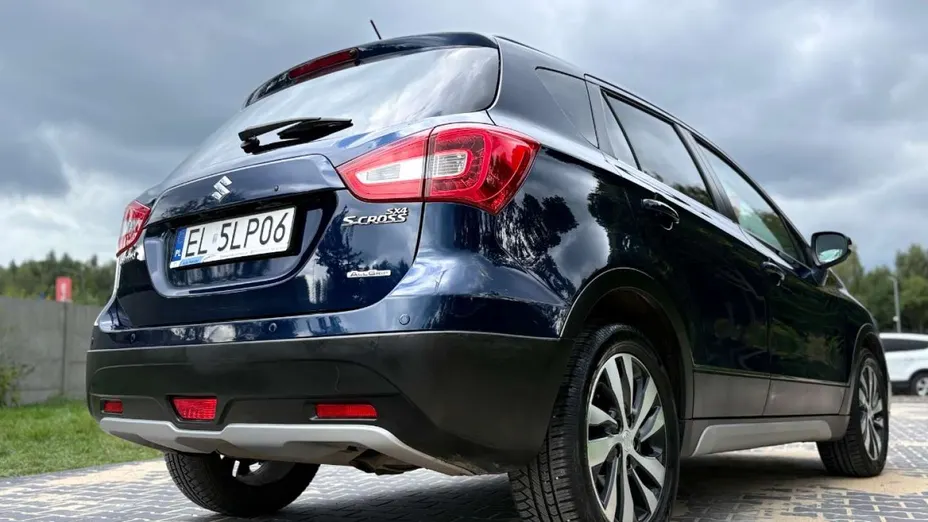 SUZUKI S-Cross -