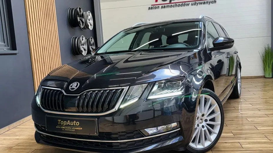 SKODA Octavia -