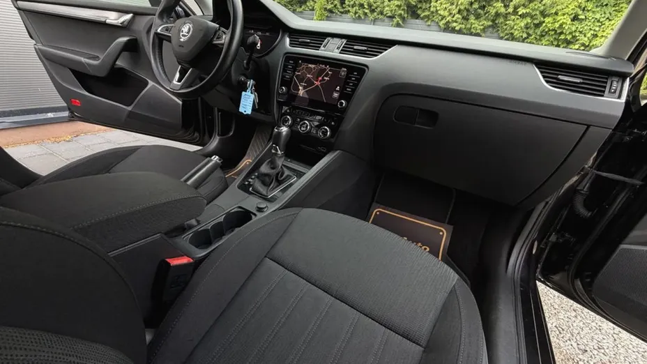 SKODA Octavia -