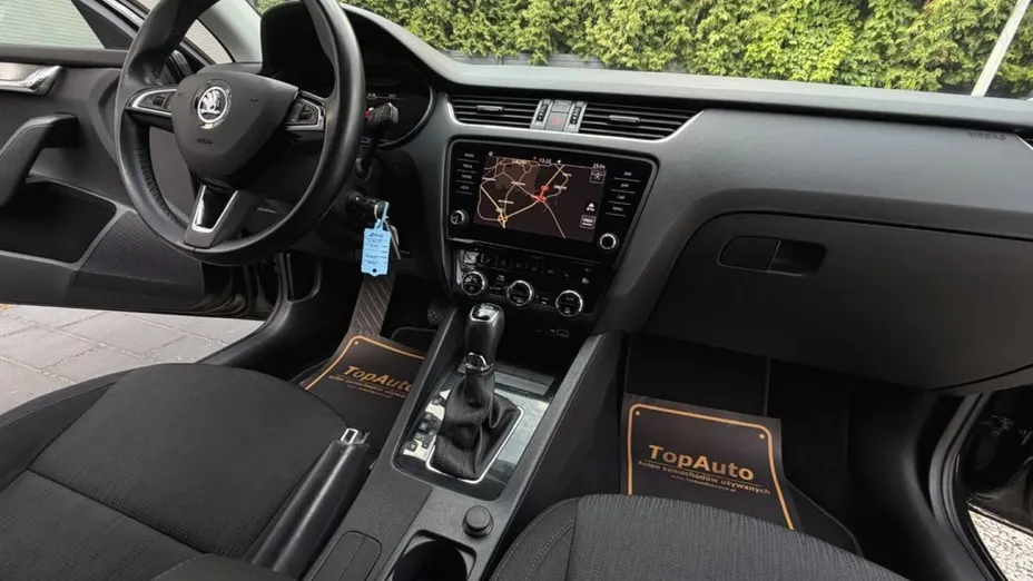 SKODA Octavia -
