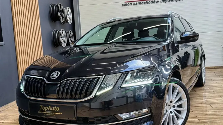 SKODA Octavia -