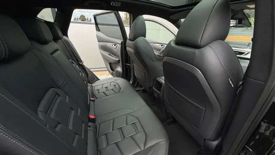 NISSAN Qashqai -