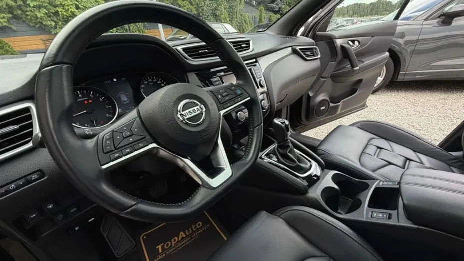 NISSAN Qashqai -