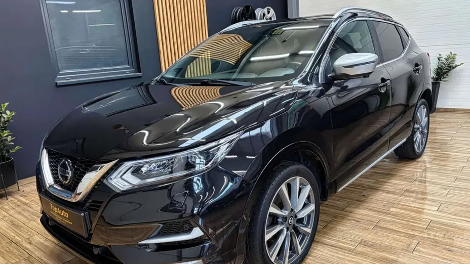 NISSAN Qashqai -