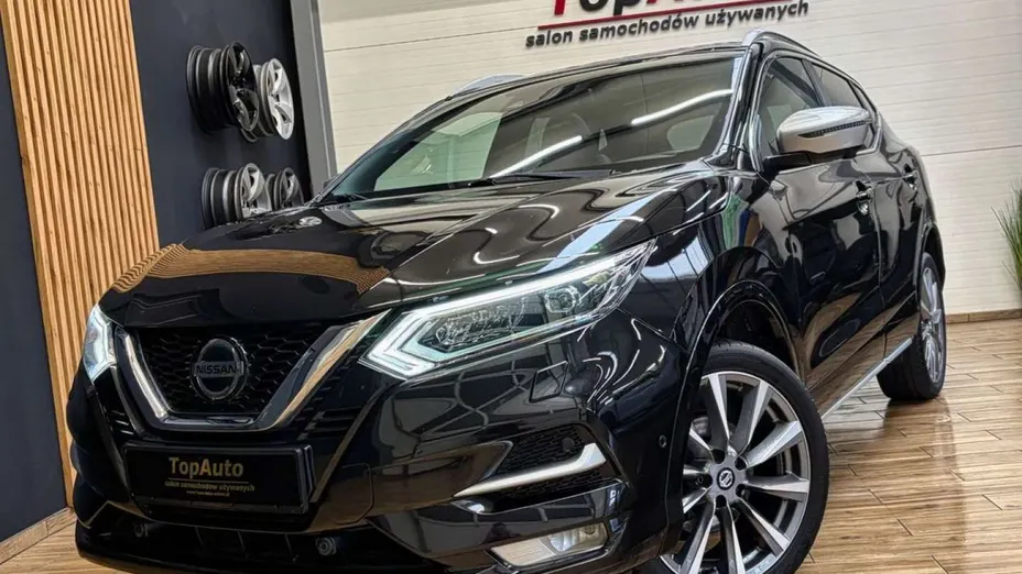 NISSAN Qashqai -