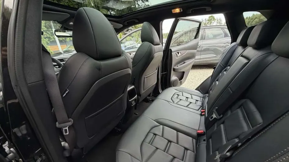 NISSAN Qashqai -