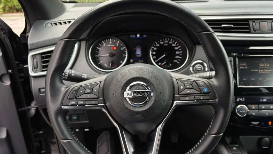 NISSAN Qashqai -