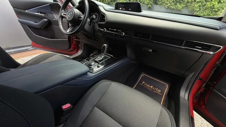 MAZDA CX-30 -