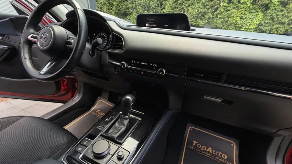 MAZDA CX-30 -