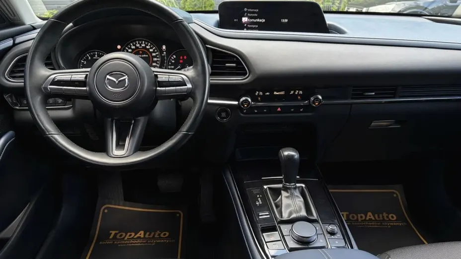 MAZDA CX-30 -