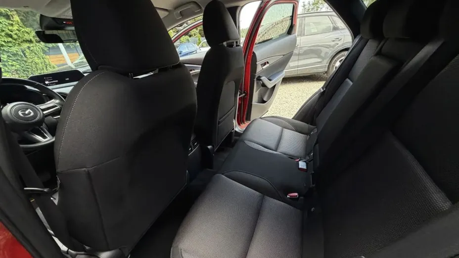 MAZDA CX-30 -