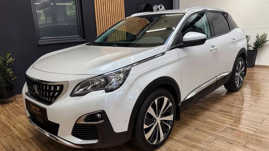PEUGEOT 3008 -