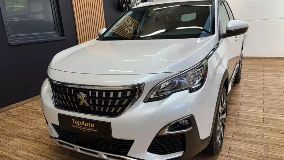 PEUGEOT 3008 -