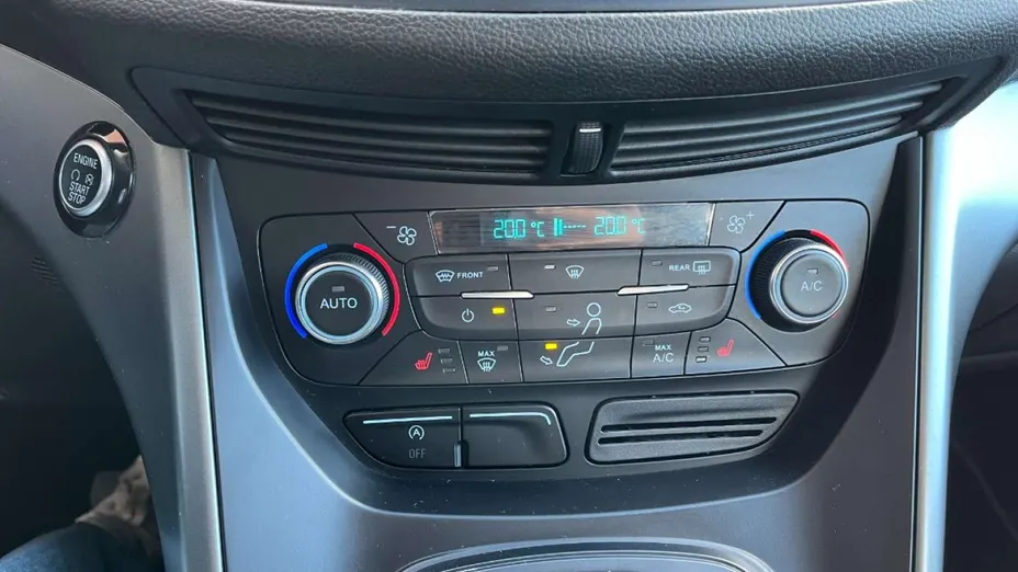 FORD Kuga -