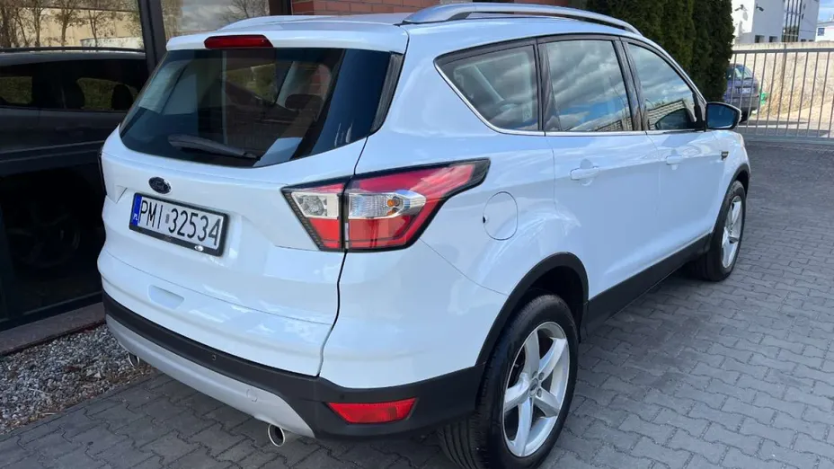FORD Kuga -