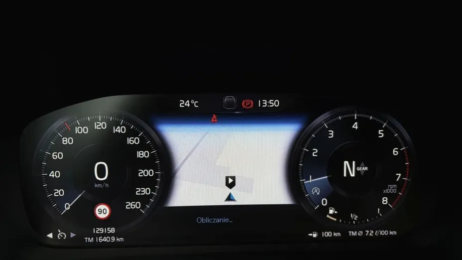 VOLVO XC40 -