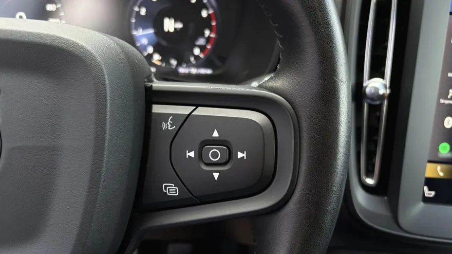 VOLVO XC40 -