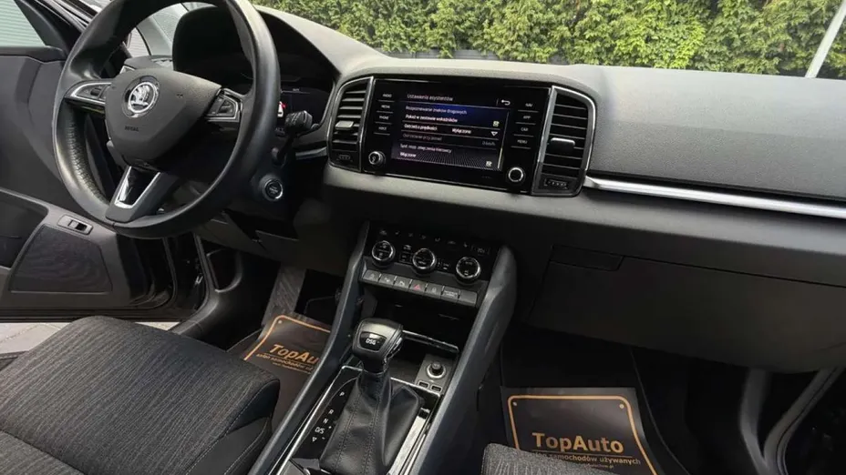 SKODA Karoq -