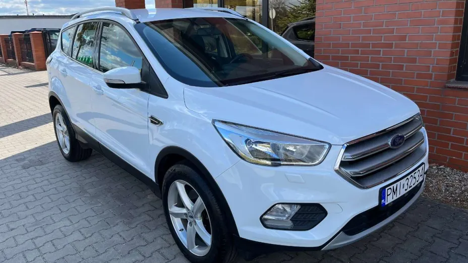 FORD Kuga -