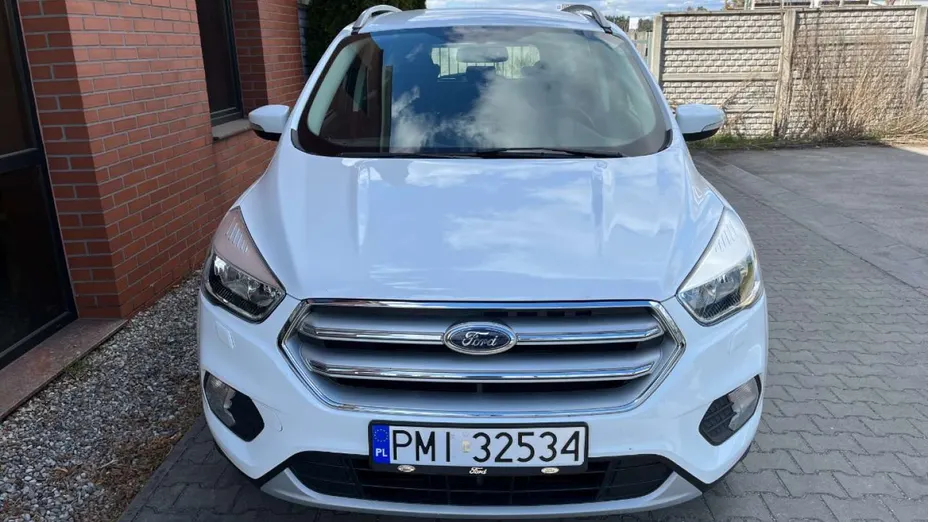 FORD Kuga -