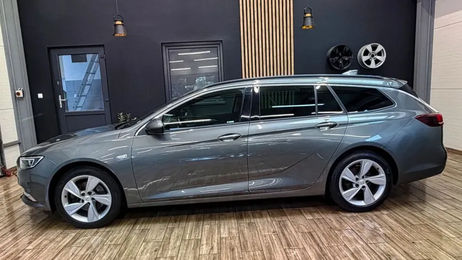 OPEL Insignia -