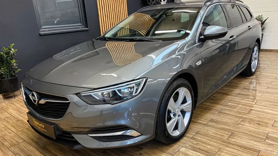 OPEL Insignia -