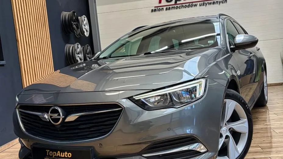 OPEL Insignia -