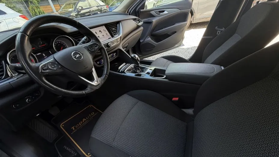 OPEL Insignia -