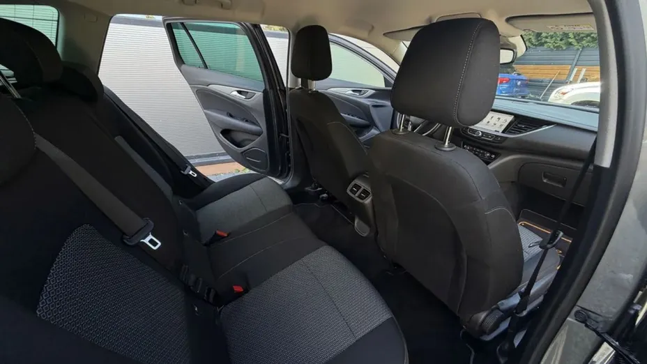 OPEL Insignia -