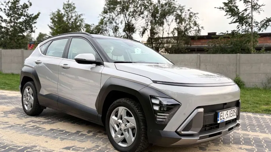 HYUNDAI Kona -
