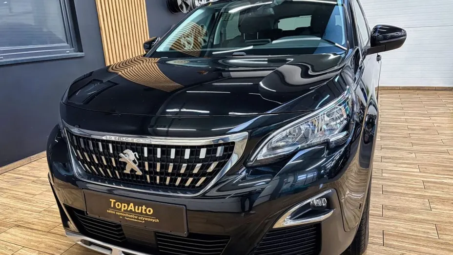 PEUGEOT 3008 -