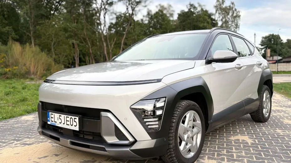 HYUNDAI Kona -