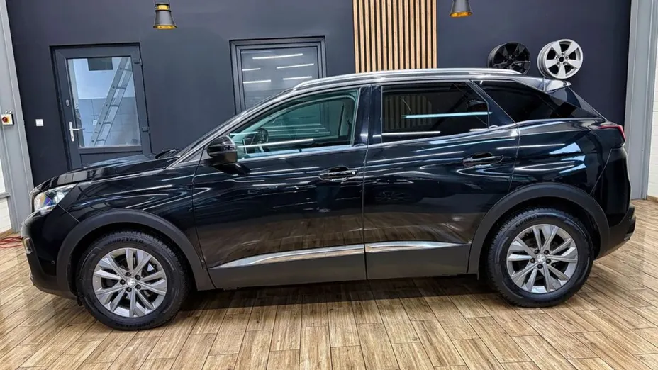 PEUGEOT 3008 -