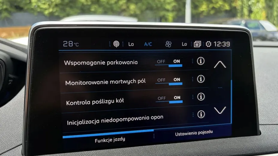 PEUGEOT 3008 -