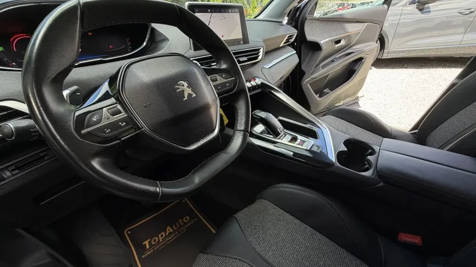 PEUGEOT 3008 -
