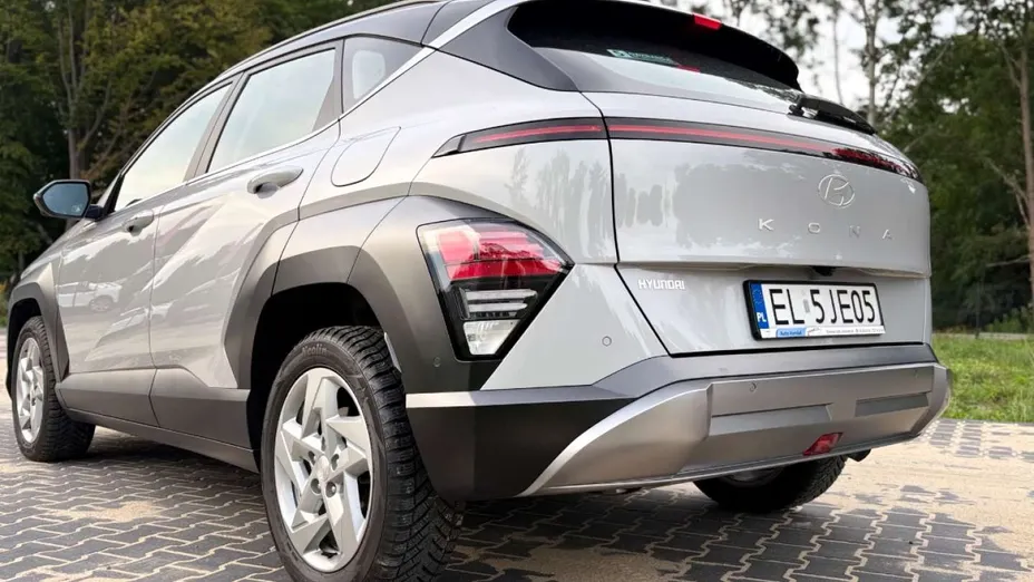 HYUNDAI Kona -