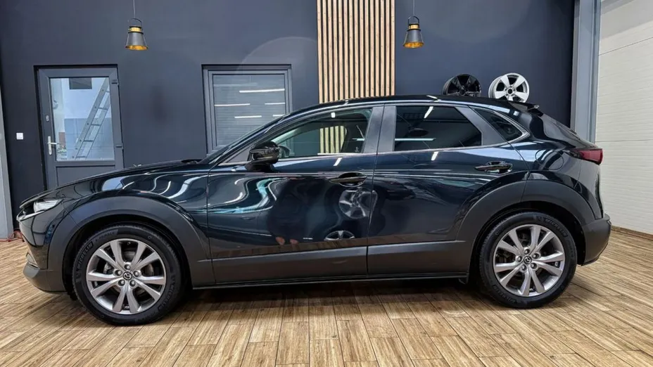 MAZDA CX-30 -